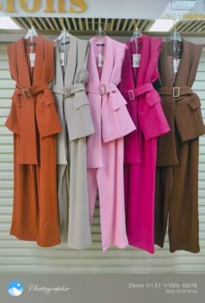 Sleeveless female suit